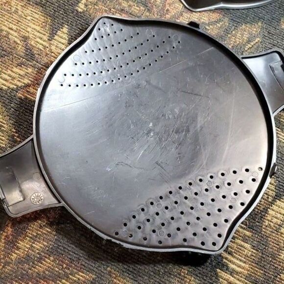 Pampered Chef Microwave Steamer Large 8 Cup, 2 Quart #7 - Picture 5 of 5